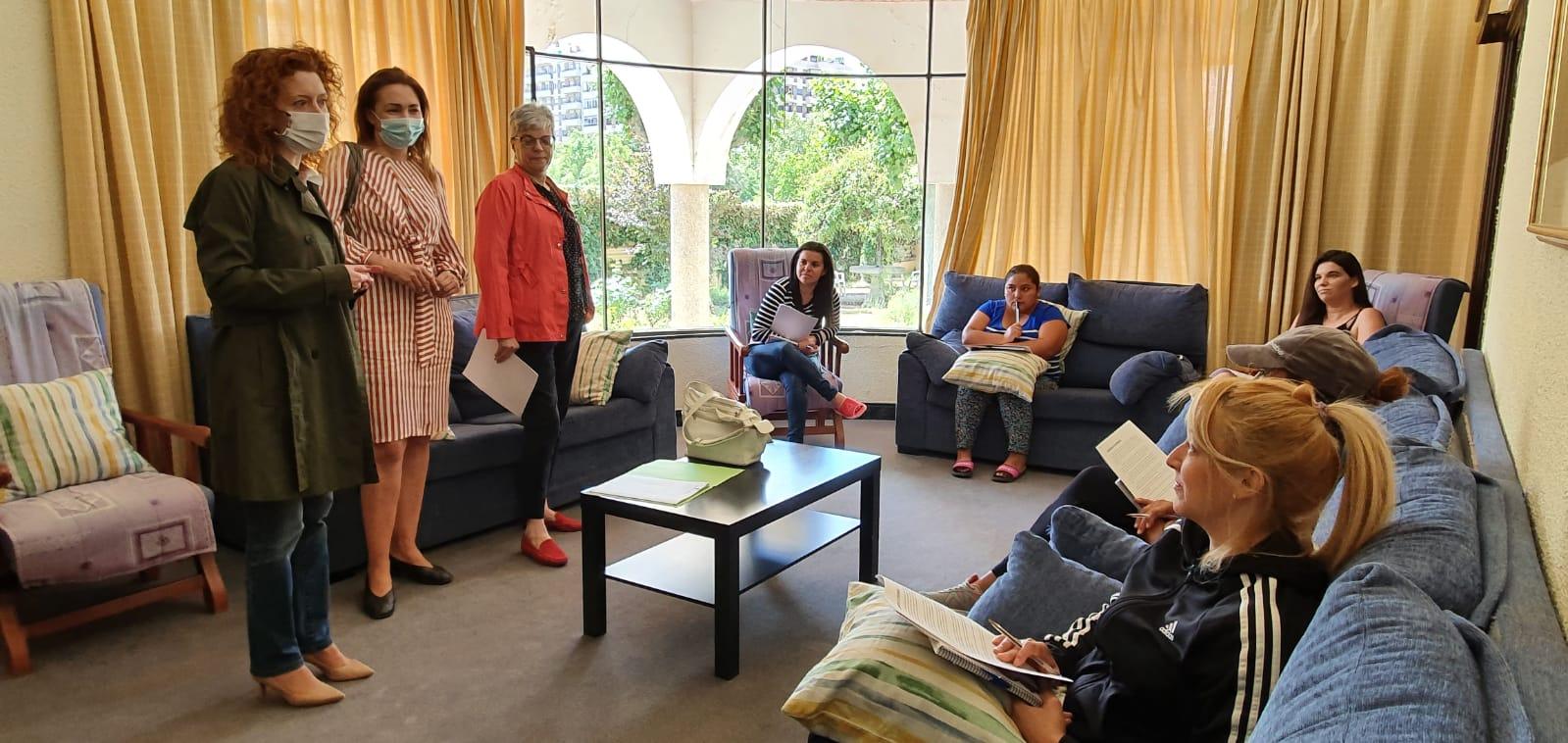 Visita de Ana Suarez a la residencia Sagrados Corazones