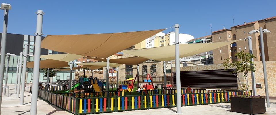 Zona de juegos infantiles en la Plaza de la Concordia