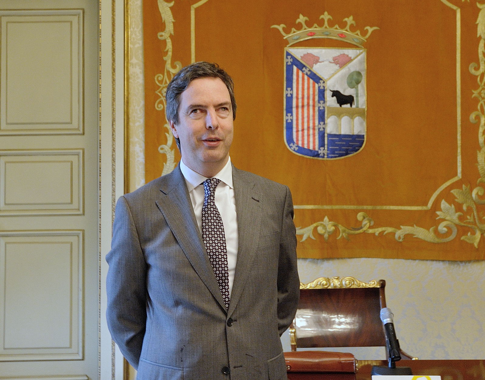 Organizado por las concejalias de Economia (en la imagen Enrique Sanchez Guijo) y la de Educacion