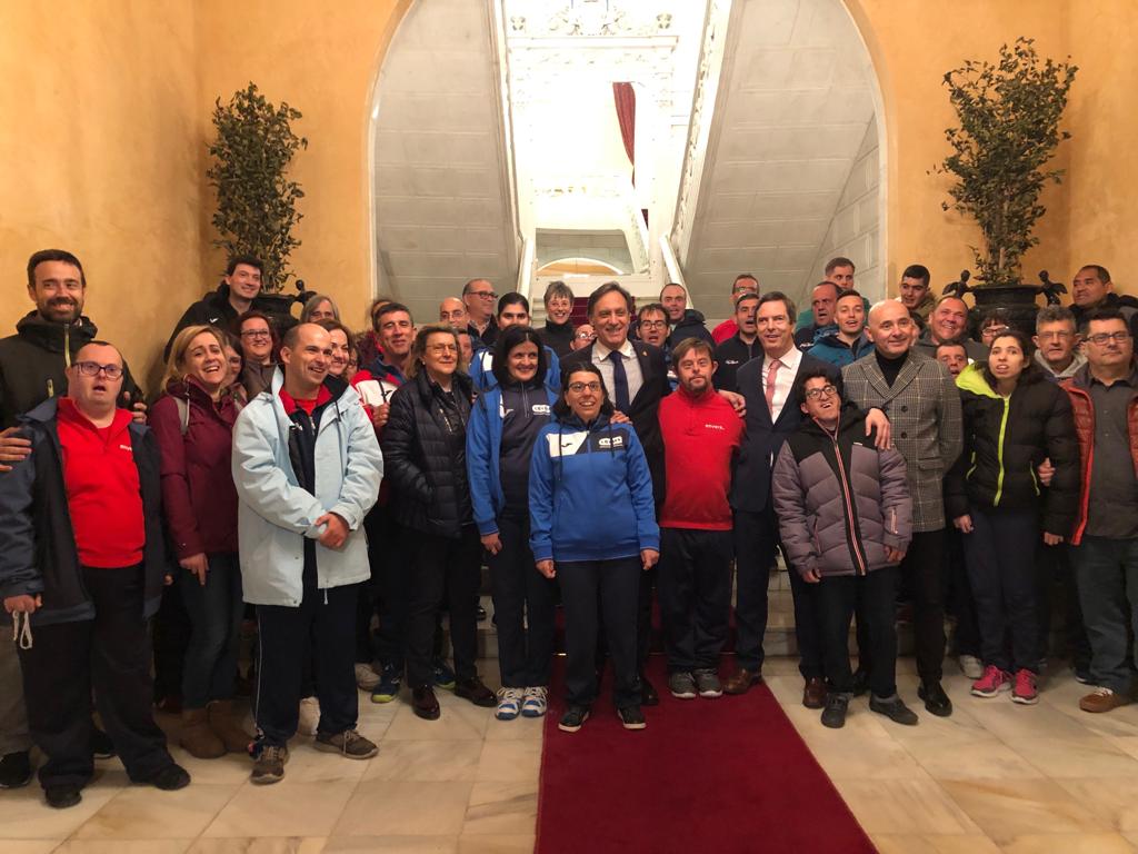 Carlos Garcia Carbayo ha recibido a los participantes del Campeonato de Espana de Padel Adaptado