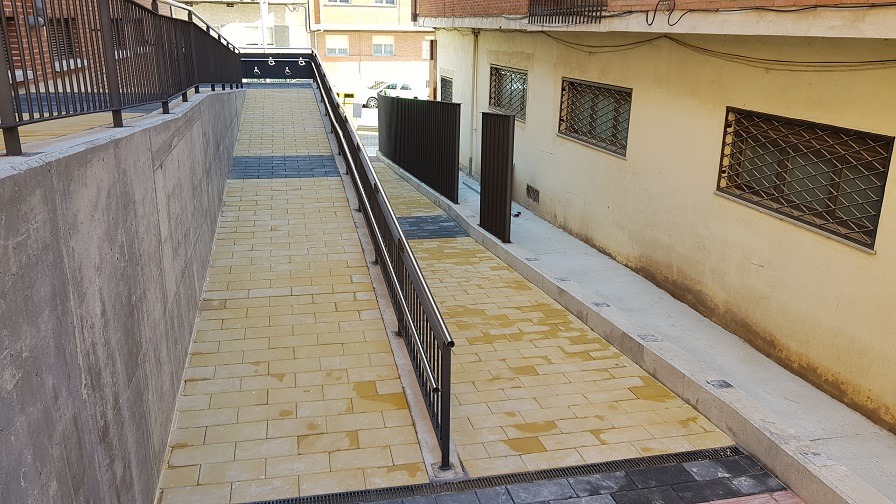 Rampa en Pizarrales para personas con discapacidad o movilidad reducida