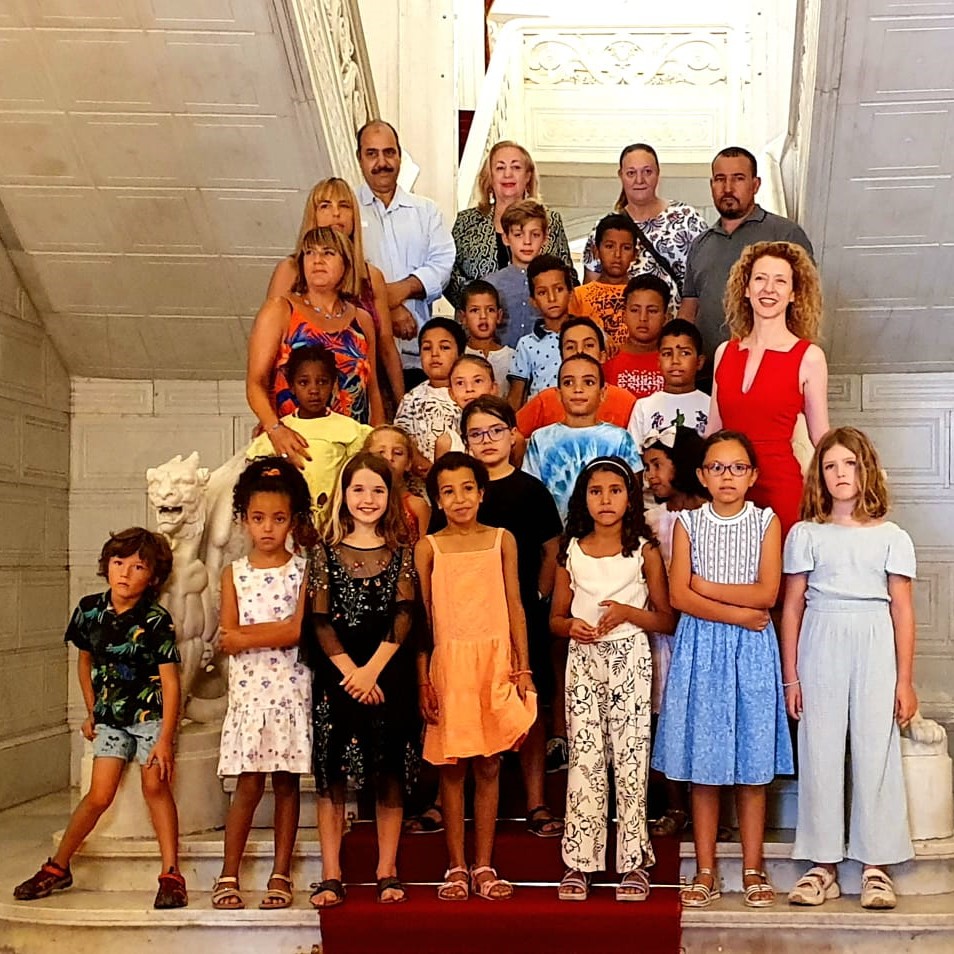 Ninos saharauis de visita en el Ayuntamiento de Salamanca