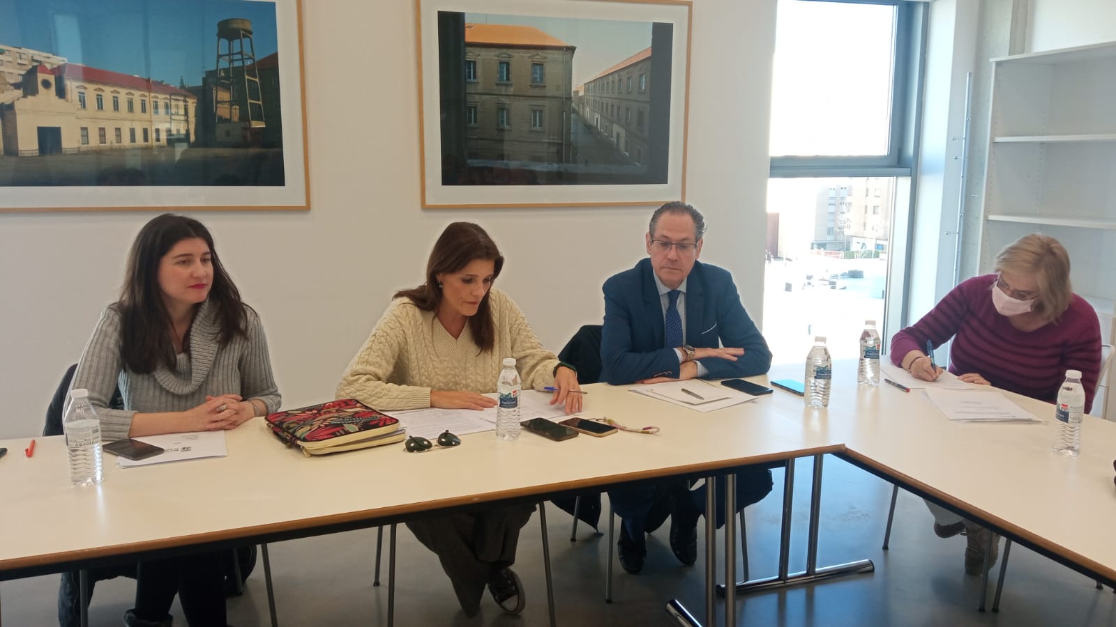 Rodriguez  Parres y Carabias  de izda. a dcha.  en el consejo zonal de garrido norte